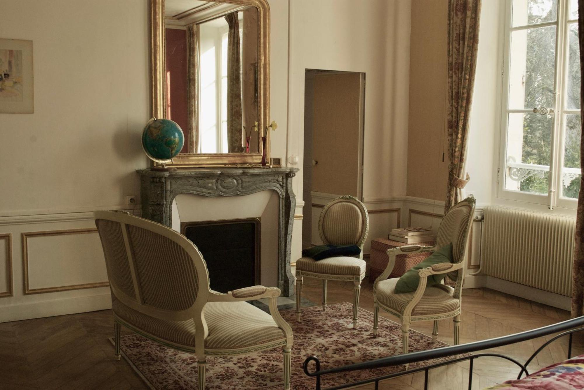Bed and Breakfast Yxie - Manoir Des Arts Villeblevin Camera foto